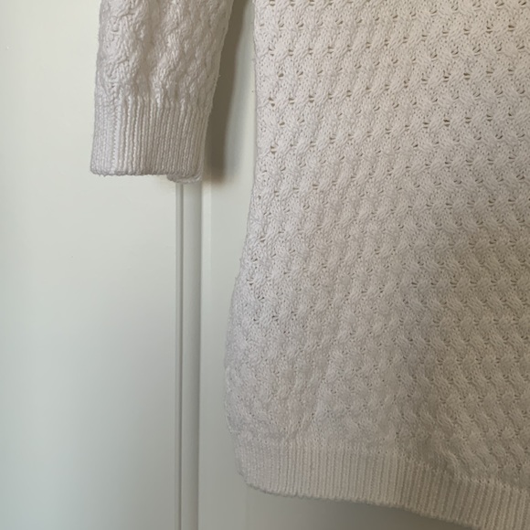 White 3/4 length sleeve top (thin knit) - Picture 3 of 4